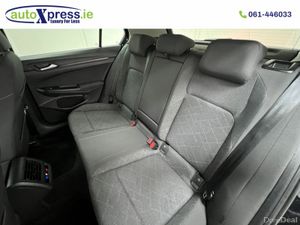 Volkswagen Golf 1.0 ETSI Automatic, Reversing came - Image 4