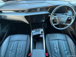 Audi e-tron 50 QUATTRO TECHNIK NEW 22" WHEELS - Image 2