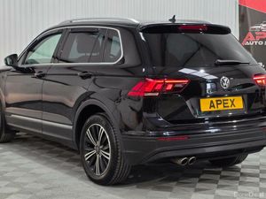 Volkswagen Tiguan DIESEL ESTATE - Image 3