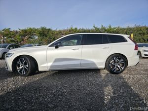 2021 Volvo V60 | B5 R-Design - Image 2