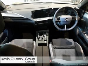 Opel Astra Elegance 1.5 Turbo D 130PS 8 Speed Auto - Image 3