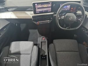 Renault 5 Evolution 52kWh 150hp - Image 2