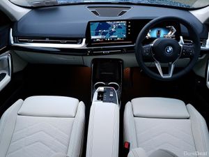 BMW iX1 iX1 eDrive20 xLine - Image 4