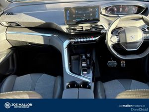 Peugeot 5008 1.5 BlueHDi 130bhp Allure Auto - Image 4