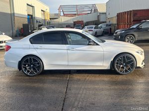2018 BMW 320D LUXURY AUTO FULLY LOADED WITH EXTRAS - Image 3