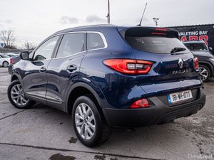2018 Kadjar 1.5dci Automatic/High spec/*2026 PRICE - Image 3