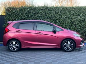 Honda Fit F-PACKAGE 1.5 HYBRID // REVERSE CAMERA / - Image 2