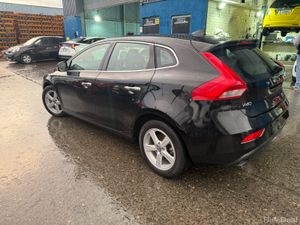 2014 Volvo V40 Automatic T4 - Image 4