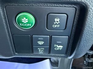 2016 Honda HRV(vezel)1.5 Hybrid Auto,45k Miles - Image 4