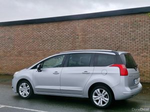 Peugeot 5008 FAMILY-STYLE 1.6 HDI 7 SEATER - Image 2