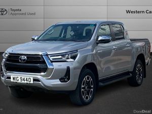 Toyota Hilux 2.8 D-4D Invincible Auto 4WD Euro 6 ( - Image 3