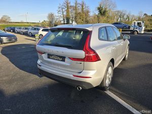 Volvo XC60 Momentum Pro - Image 4