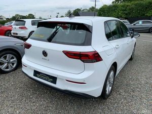 Volkswagen Golf Life - Image 4