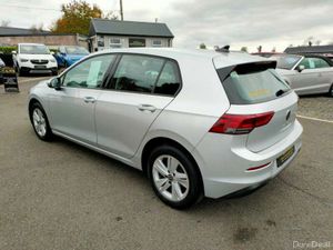 Volkswagen Golf Life - Image 3