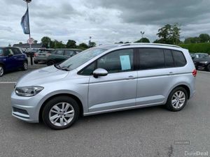 Volkswagen Touran SE - Image 2