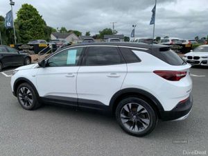 Vauxhall Grandland X SRi Nav - Image 3