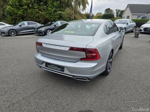 Volvo S90 R-DESIGN - Image 4