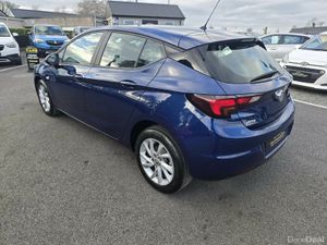 Vauxhall Astra SE - Image 3