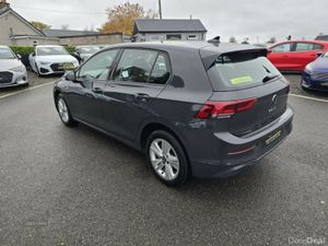 Volkswagen Golf Life - Image 3