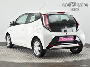 Toyota Aygo 1.0 VVT-i x-play+ - Image 3
