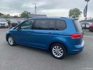 Volkswagen Touran SE - Image 3
