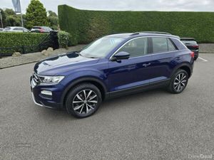 Volkswagen T-Roc SE - Image 2