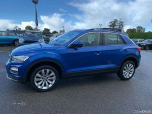Volkswagen T-Roc SE - Image 2