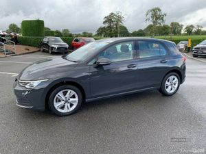 Volkswagen Golf Life - Image 2