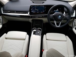 BMW iX1 eDrive20 xLine - Image 4