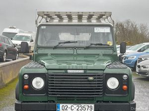 Land Rover Defender 2002 6 seater - Image 2