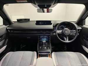 Mazda MX-30 GT Sport E-Skyactive 35.5kWh - Reversi - Image 4