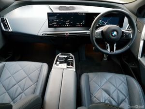BMW iX xDrive45 M Sport - Image 4