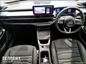 Jeep Avenger Full Leather BEV 54KWH ALTITUDE 156HP - Image 3