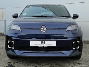 Renault 5 EV Techno 52kw - Image 3