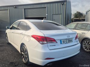 2016 Hyundai i40 Executive - Image 2
