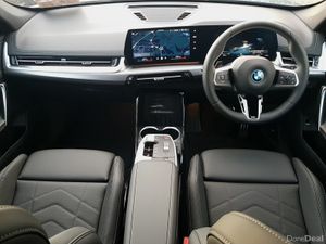 BMW iX1 iX1 eDrive20 M Sport - Image 4