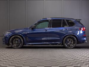 2025 BMW X5 X-Drive 50e M-Sport - Image 3