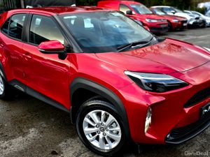 🔥 2025 Toyota Yaris Cross 1.5 Hybrid Luna • Auto - Image 3