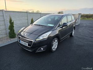 152 Peugeot 5008 7 seater Low miles - Image 3