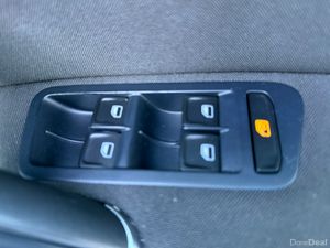 2015 VW Golf 1.2 Petrol Auto,Top Specs,immaculate - Image 4