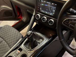 2021 211 Renault Kadjar 1.5 BLUE dCi 115 Iconic - Image 3