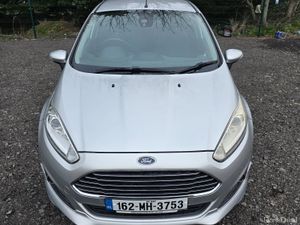 Ford Fiesta Auto 2016 Low Miles Hi Spec! - Image 2
