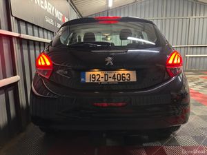 2019 192 Peugeot 208  1.5 BlueHDi 100bhp Active - Image 2