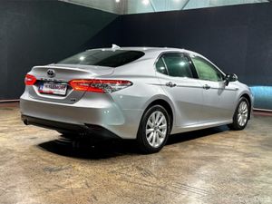 Toyota Camry HYBRID 2.5L AUTOMATIC - CRUISE CONTRO - Image 4
