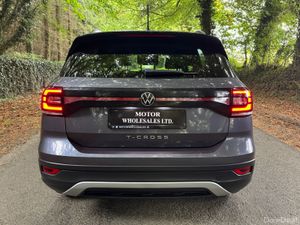 232 VW T CROSS 1.0 TSI LIFE ZENITH GREY - Image 3