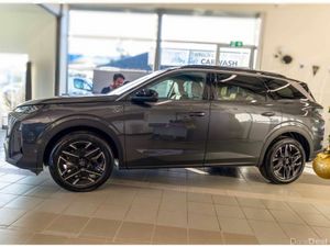 Peugeot 5008 2025 Peugeot 5008 GT Hybrid Zero Mile - Image 4