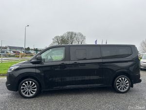 New Ford Tourneo Custom Hybrid Wheelchair Access - Image 4