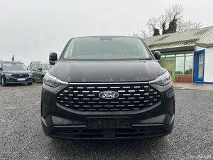 New Ford Tourneo Custom Hybrid Wheelchair Access - Image 2