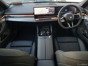BMW 5-Series 530e M Sport Pro - Image 4