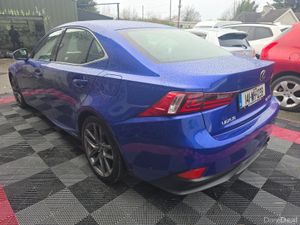 2014 LEXUS IS300H - Image 4